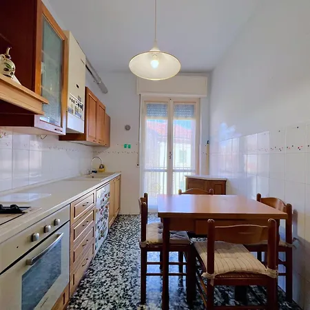 Apartamento Trilocale In Zona Conad